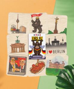 Berlin-Geschenk-Set-„Freundschaft“-8-Bierdeckel-Postkarten-mit-Berlin-Motiven-und-Spielkarten-mit-Hintergrund.jpg