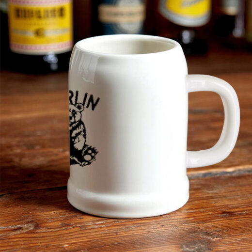 Bierkrug-Berlin-seitenansicht-bärlin-hintergrund.jpg