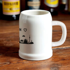 Bierkrug-Berlin-links-skyline-hintergrund.jpg