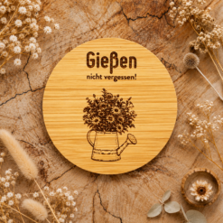 Bambusflaschenoeffer-giessen-nicht-vergessen.png